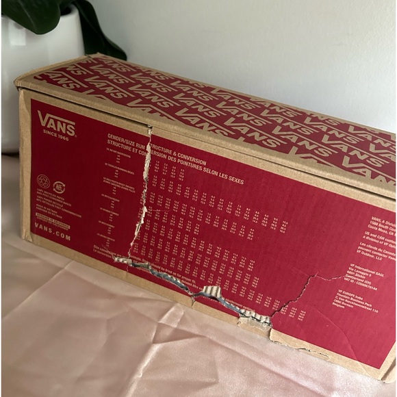 Vans shoes Unisex size Us7.5/W9 Eu40 Brand New - Picture 12 of 12